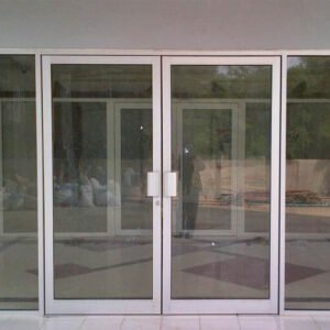 pintu kaca aluminium