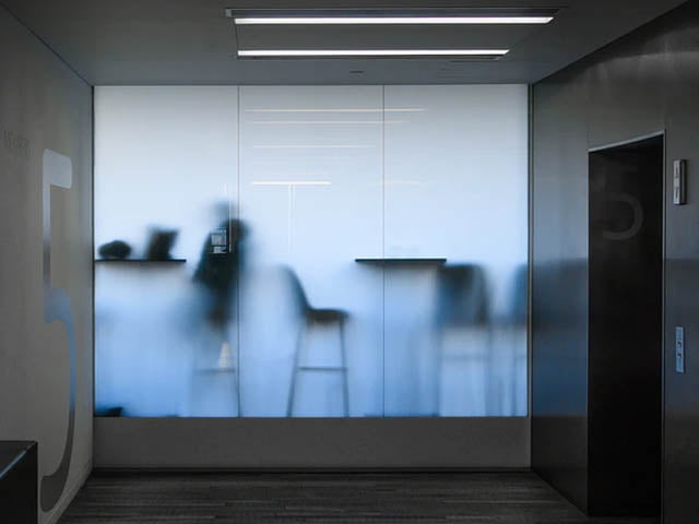 kaca es (frosted glass)