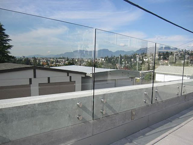 kaca laminasi
